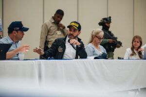 “El Chocó nunca más será la tierra del olvido”, afirmó el presidente, quien reiteró que el Gobierno cuenta con los recursos y la voluntad política para acompañar al departamento en su recuperación.